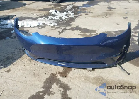 2021 Tesla Model Y Standard Range Rear-Wheel Drive from USA, damaged, VIN 5YJYGDED4MF123082